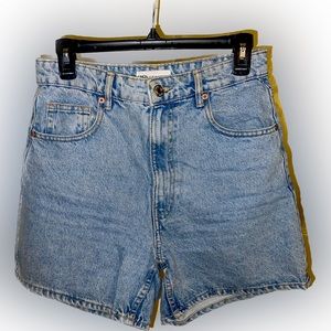 Zara denim shorts. Size 6.